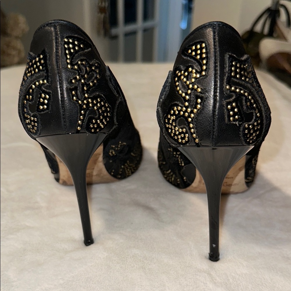 Jimmy Choo SZ 9 / 39 Black and Gold Embellished Heels - Picture 4 of 8